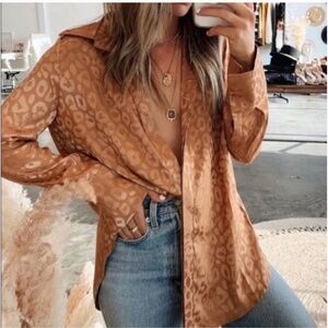 12th Tribe Gold Rush Leopard Print Shirt NWT Size Small